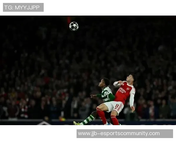 友谊赛激战：拜仁与阿森纳1比1平局精彩瞬间引发全场热烈反响